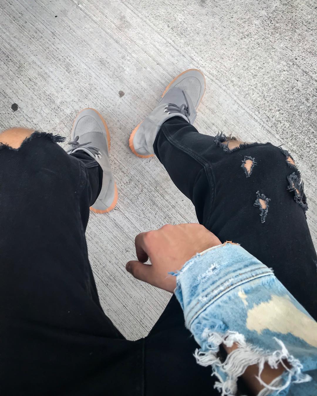 adidas Yeezy Boost 750 - Grey Gum (Glow In The Dark)