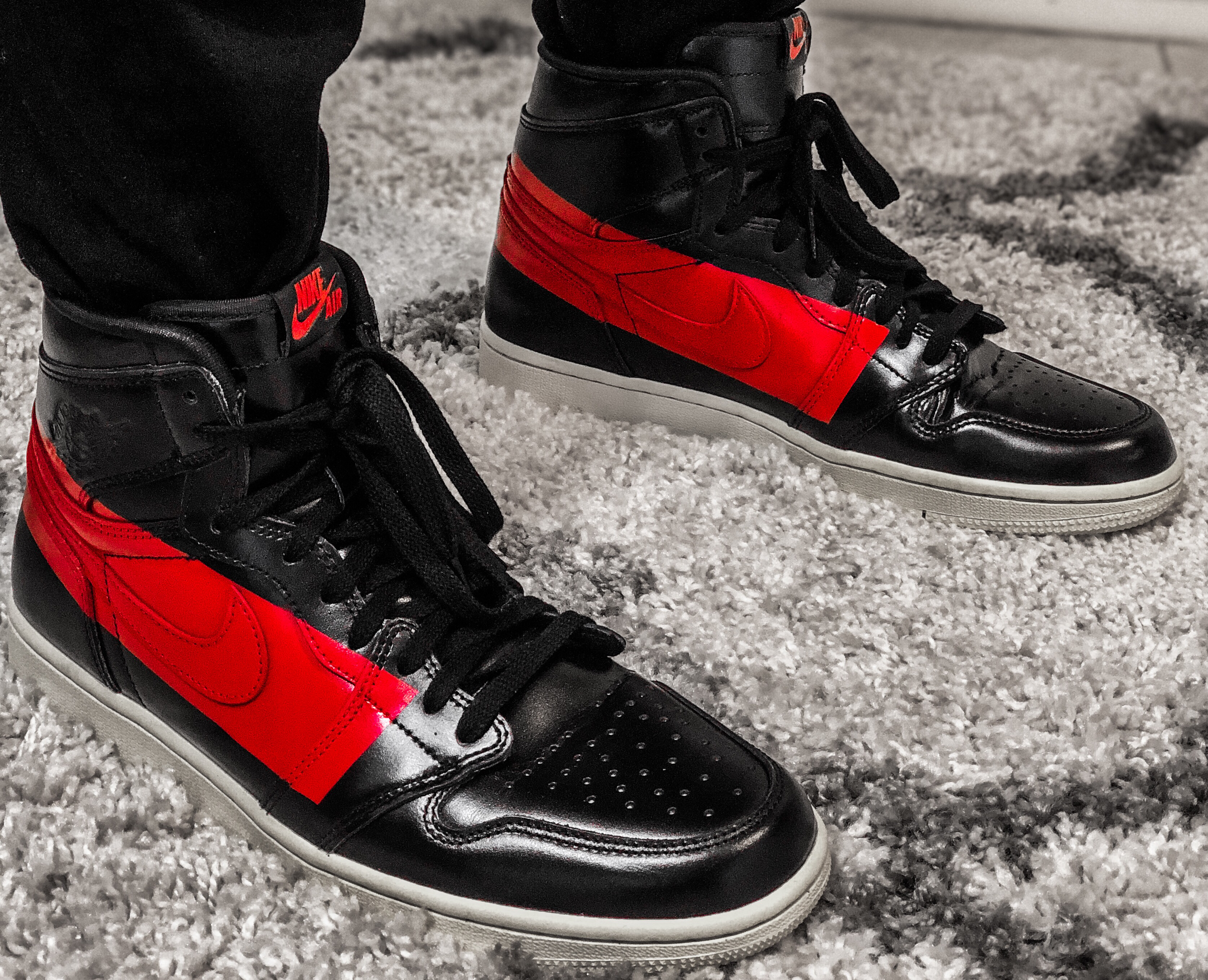 Air Jordan 1 Retro High OG Defiant Couture
