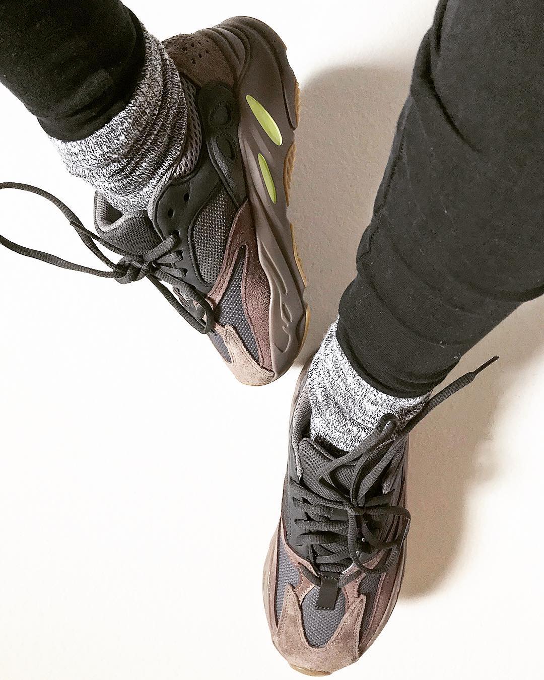 adidas Yeezy Boost 700 Mauve