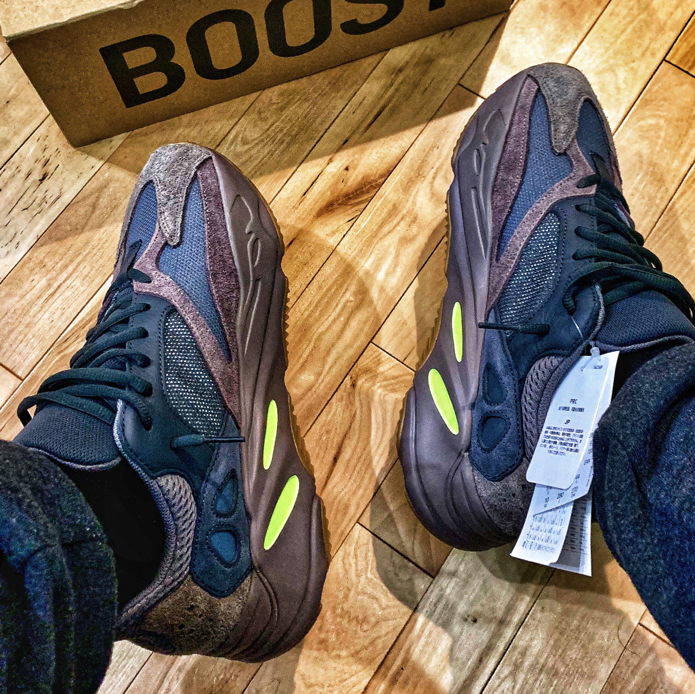 adidas Yeezy Boost 700 Mauve