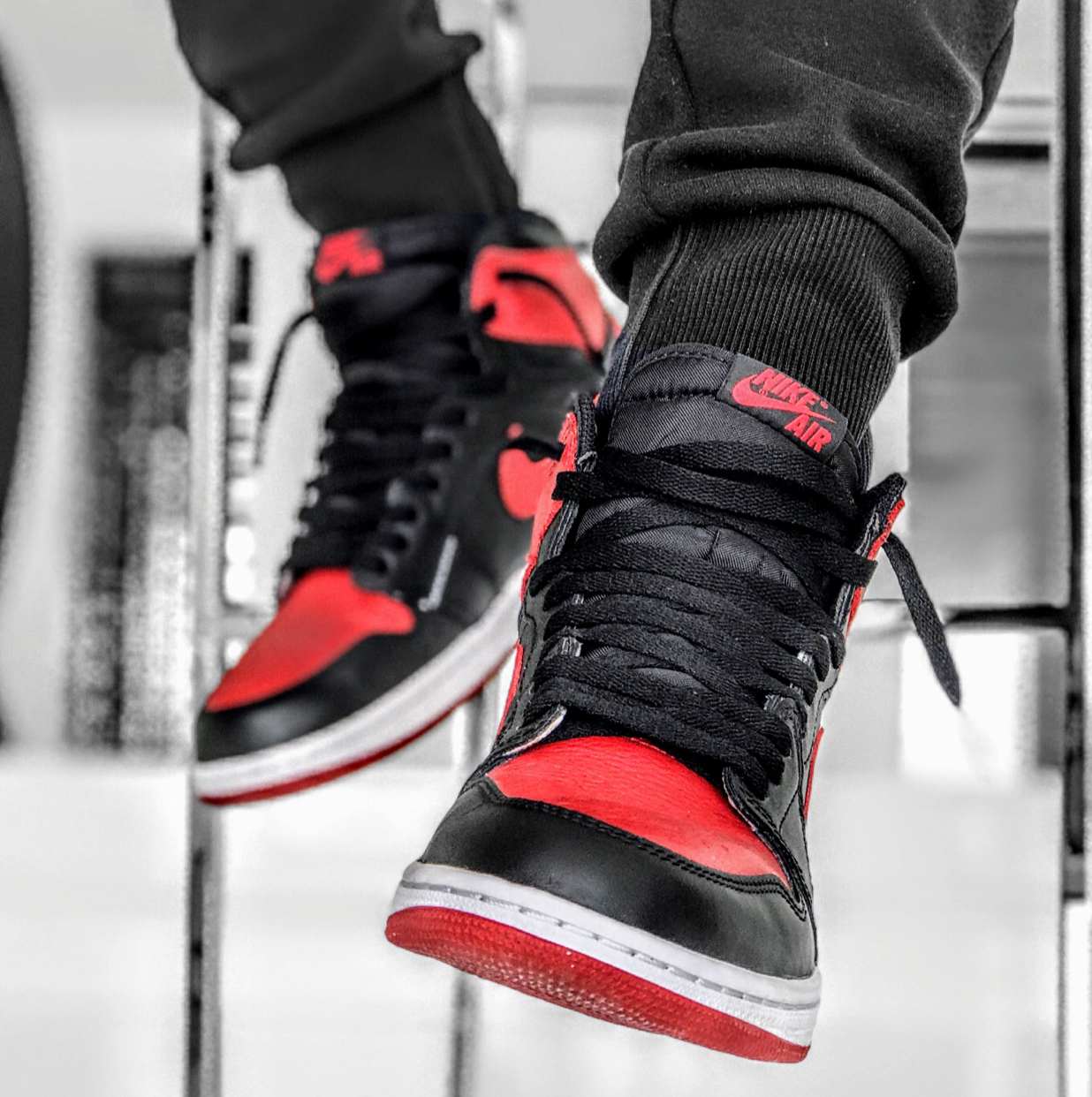 Air Jordan 1 Retro High OG Bred (2016)